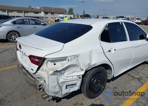 2018 Toyota Camry Se z USA, uszkodzony, nr VIN 4T1B11HKXJU622760